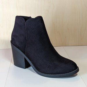 Soda Women Soft Faux Suede Block Heel Booties w/ Side Zipper - Black - Size 8.5
